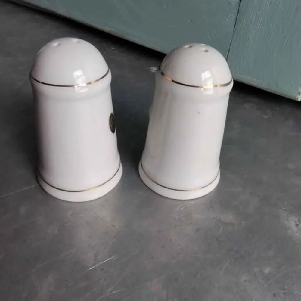 Hollywood Gold Trim Souvenir Salt & Pepper Shaker Set